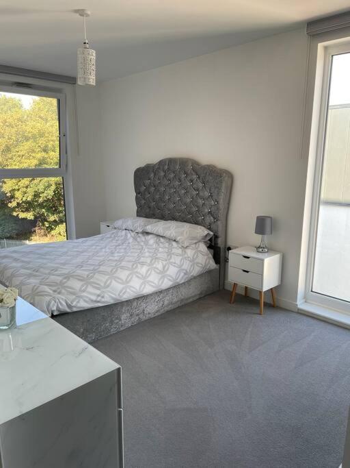 Spacious Apartment In The Heart Of Chelmsford Exterior foto
